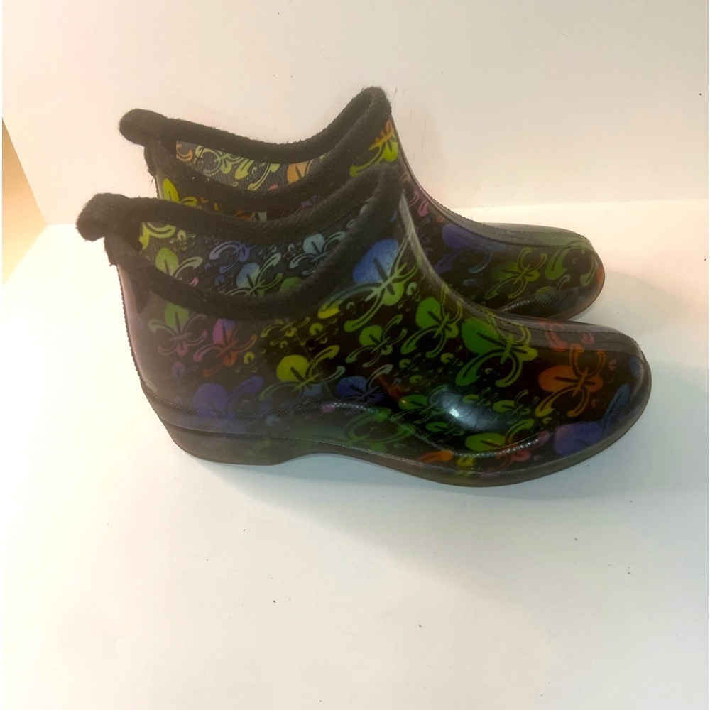 Corkys Stormy Multicolor Fleur-de-lis Ankle Rain boot/Booties